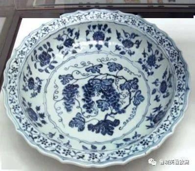 融合東方神韻 阿迪達斯新款聯(lián)名鞋與景德鎮(zhèn)瓷器的設(shè)計共鳴